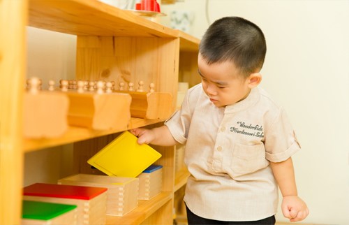 2 kỹ năng dạy trẻ thông minh theo phương pháp Montessori bạn nên biết